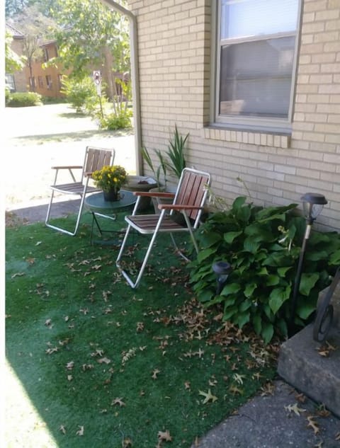 outside sitting area