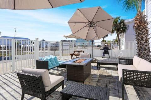 House, Multiple Beds (Good Day Sunshine) | Terrace/patio