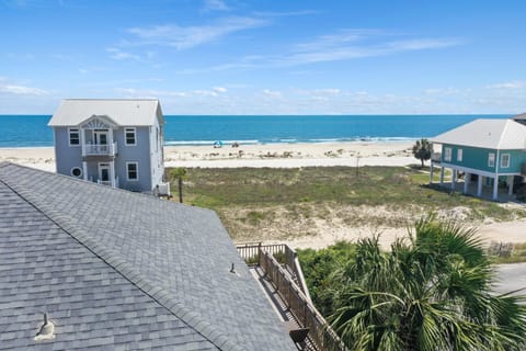 House, Multiple Beds (Flamingo Roost) | Beach