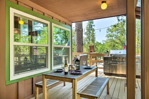 Groveland Vacation Rental | 5BR | 3.5BA | 2,080 Sq Ft | Access Only by Stairs
