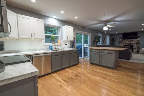 4103af01-617e-43cd-8b51-b7b8f315ecf3