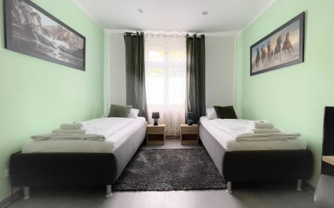 Superior Twin Room, Shared Bathroom | Room amenity