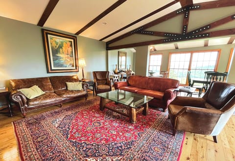 Elevation Vacation Rentals - Sunrise 1 - Great Room (1)