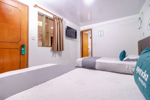 Hypo-allergenic bedding, free WiFi, bed sheets