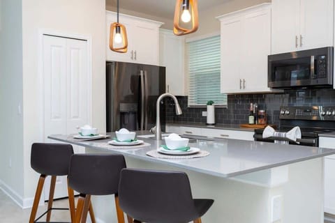 Fully Stocked Kitchen