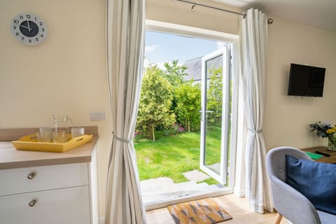 Cottage | 2 bedrooms, individually decorated, individually furnished, free WiFi