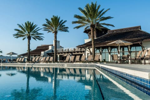 Large infinity pool overlooking the Gulf of Mexico!