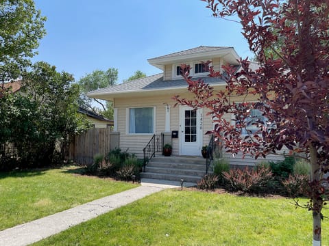 Welcome to The Buckaroo! Walk to Downtown Cody