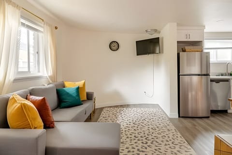 Living room 3 image 1