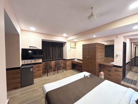 Studio | In-room safe, desk, free WiFi, bed sheets