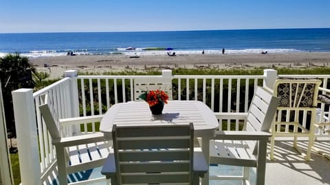 Large deck with panaramic
 view