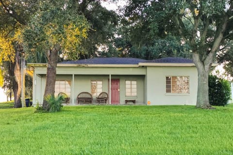 Auburndale Vacation Rental | 3BR | 2BA | Step-Free Access | 1,700 Sq Ft