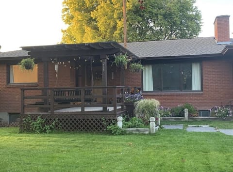 Front yard, view from street.