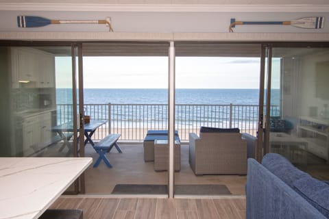 Calypso-402-Large-Balcony