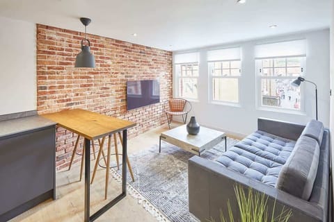 Modern Industrial, Whitby - Host & Stay