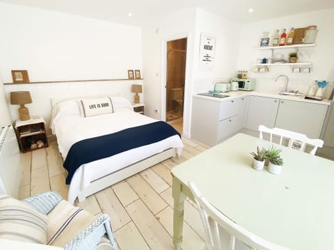 Cottage | 1 bedroom, individually decorated, individually furnished, free WiFi