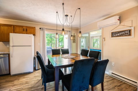 Kitchen / dining 
1st floor