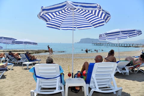 Private beach nearby, free beach cabanas, sun loungers, beach umbrellas