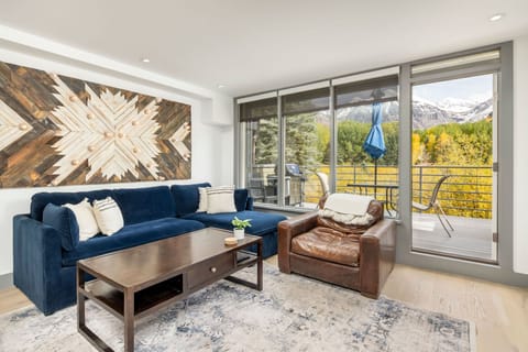 River Trail Retreat w/ views to write home about! 