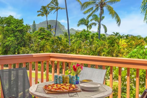 Dine on the Lanai with a Hau'upu View