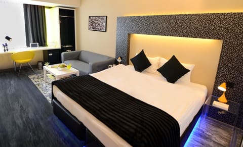 Free minibar items, in-room safe, desk, soundproofing