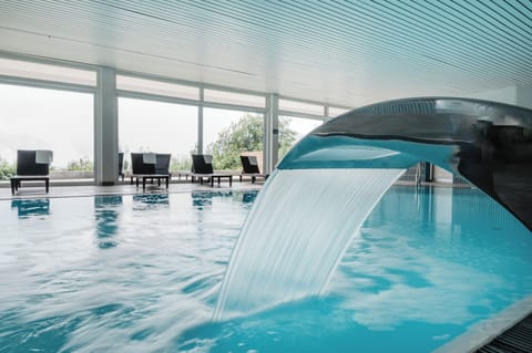 2 indoor pools, sun loungers