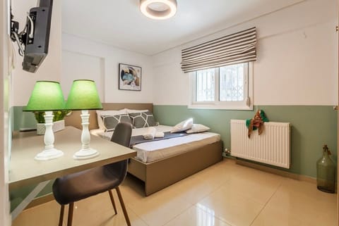 Enjoy the cozy double bedroom