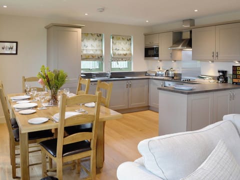 Open plan living/dining room/kitchen | Petronella, Linlithgow near Edinburgh