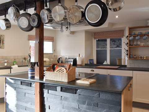 Well equipped kitchen/diner | Letterbox Cottage, Far Sawrey