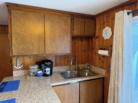 Kitchen has everything you need to cook meals at home.