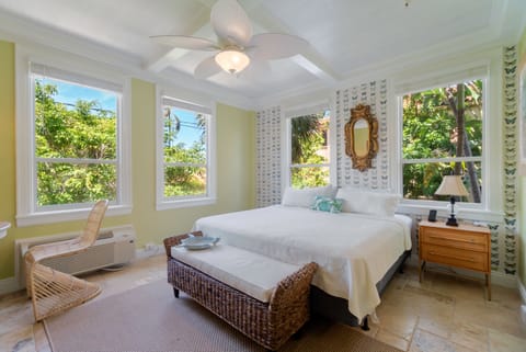 King bed corner unit, view of the back yard