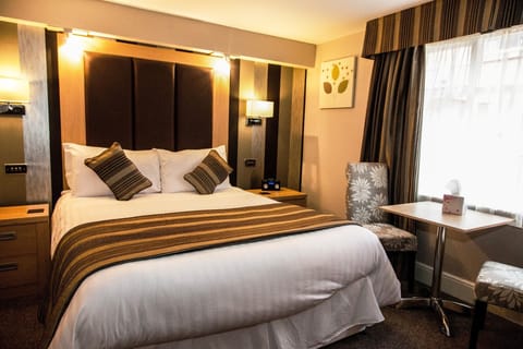 Superior Room | Desk, iron/ironing board, free WiFi