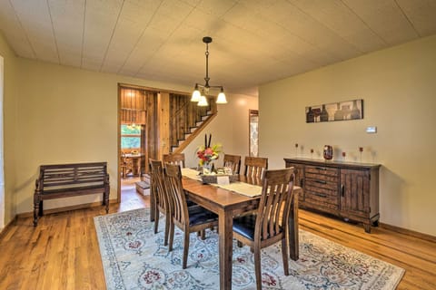 Penn Yan Vacation Rental | 4BR | 2BA | 3-Story Home | 1,952 Sq Ft