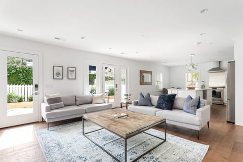 Third Floor Private Sundeck! | The Poseidon