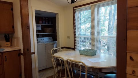 Kitchennette & laundry