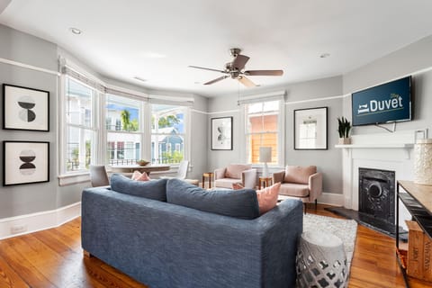 Living Room with seating for 4 + Smart TV