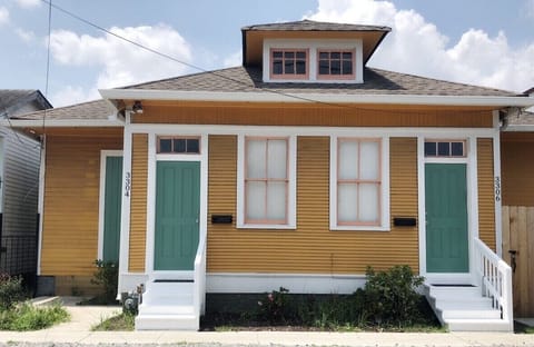 Front fully remodeled historic Creole Cottage