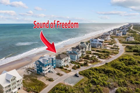 Direct Oceanfront Luxury