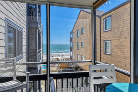 Sea Oaks 201