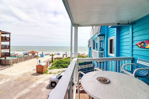 Beach House 212
