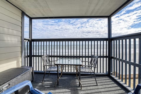 Sea Oaks 303