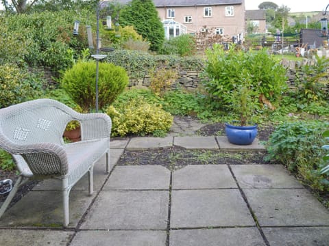 Shared patio and garden area | Weavers Houses - The Weavers House, Hayfield, near Buxton