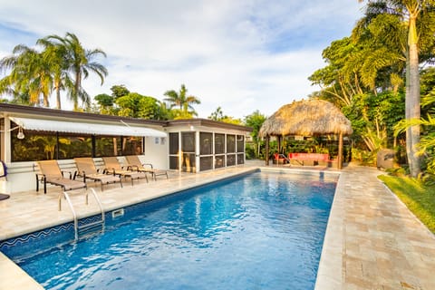 Tropical Paradise near the Ocean 305-773-4900