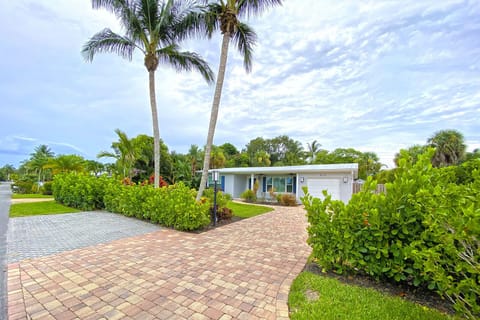 Nicely landscaped, fully renovated, & newly furnished pool home