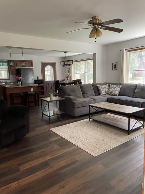 living room / dinette