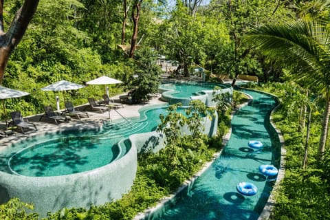 10 outdoor pools, pool umbrellas, sun loungers
