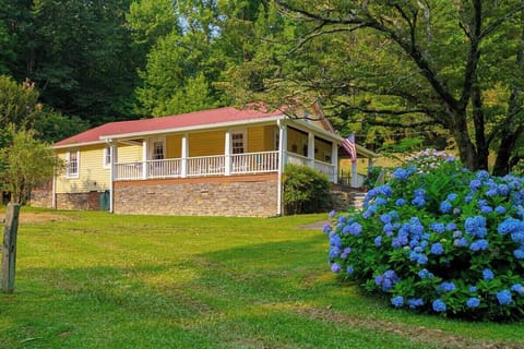 Beautifully Landscaped Yard