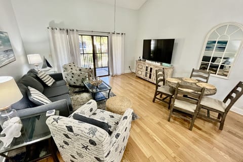 Living/Dining area
