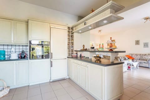 Fully equipped kitchen, with all the amenities offered