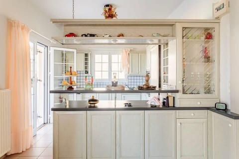 Fully equipped kitchen of the property